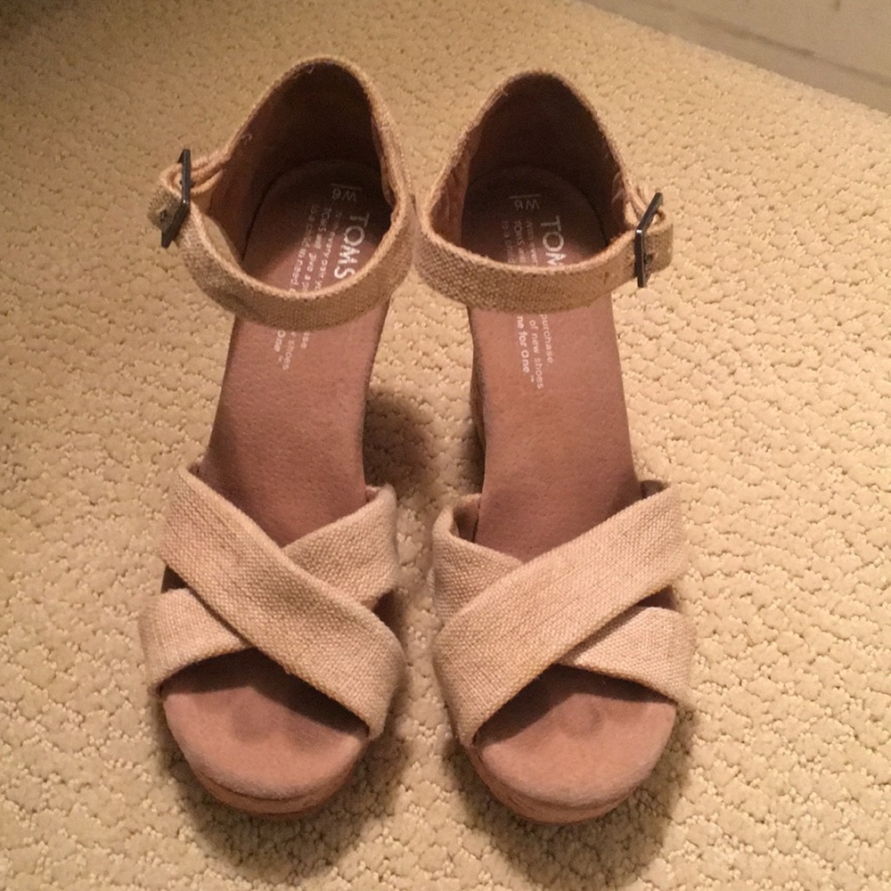 TOMS sienna wedges in natural